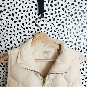 J Crew off white puffer vest. Size Small